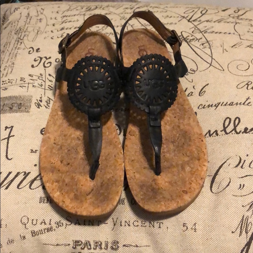 Black thong sandal